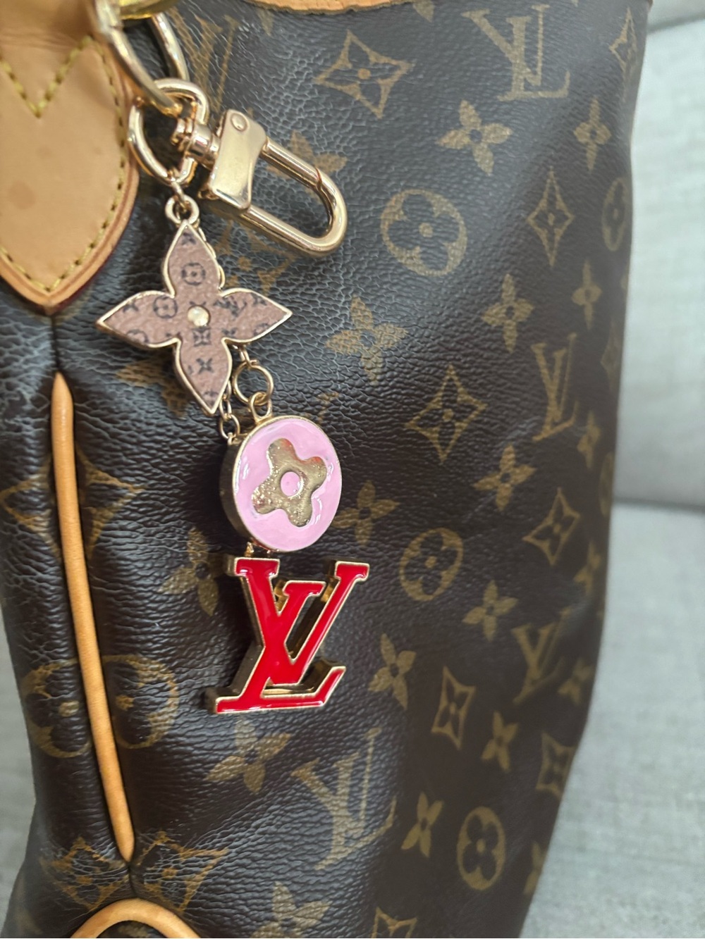 Gold-Tone Key Charm with LV Pink and Red Accents - Picture 4 of 4